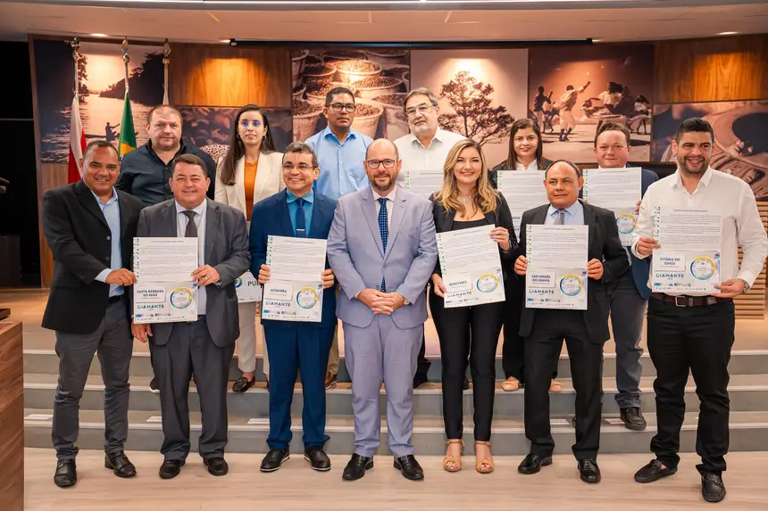  <div class='credito_fotos'>Foto: Heloam Sousa &nbsp;&nbsp;|&nbsp;&nbsp; <a href='/midias/2025/originais/20251205090117-GF00009227-F00107679.webp' download><i class='fa-solid fa-download'></i> Download</a></div>