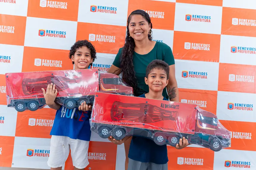  <div class='credito_fotos'>Foto: Heloam Sousa &nbsp;&nbsp;|&nbsp;&nbsp; <a href='/midias/2025/originais/20251216110250-GF00009234-F00108001.webp' download><i class='fa-solid fa-download'></i> Download</a></div>