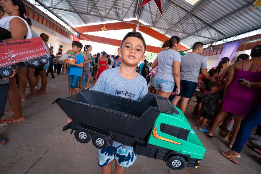  <div class='credito_fotos'>Foto: Heloam Sousa &nbsp;&nbsp;|&nbsp;&nbsp; <a href='/midias/2025/originais/20251216110315-GF00009234-F00108017.webp' download><i class='fa-solid fa-download'></i> Download</a></div>