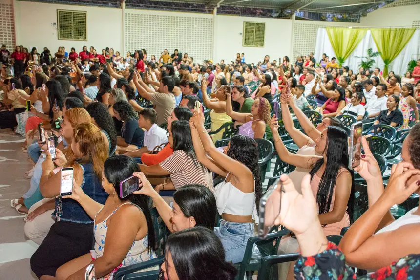  <div class='credito_fotos'>Foto: Karla Reis &nbsp;&nbsp;|&nbsp;&nbsp; <a href='/midias/2025/originais/20251219103340-GF00009241-F00108137.webp' download><i class='fa-solid fa-download'></i> Download</a></div>