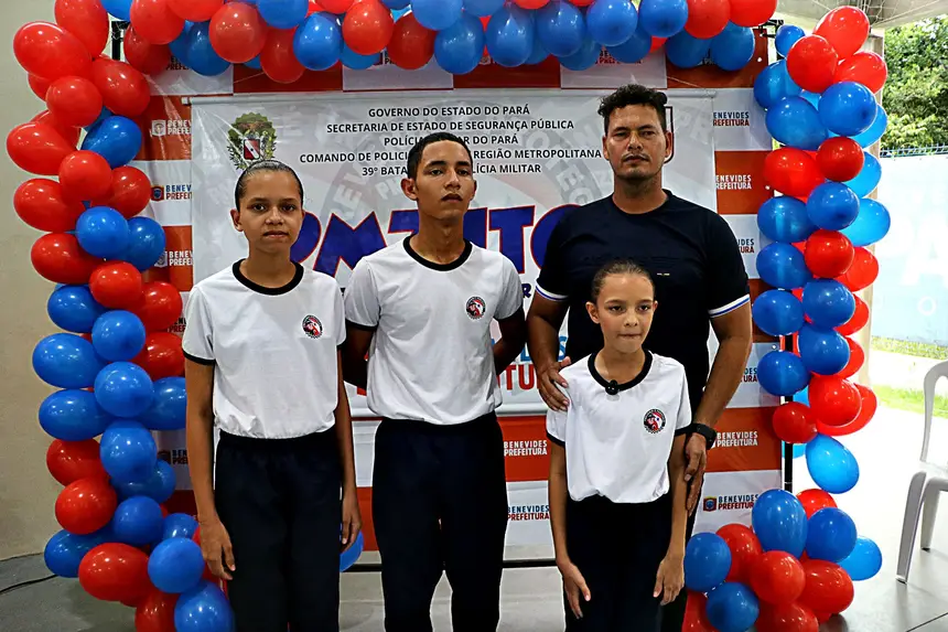  <div class='credito_fotos'>Foto: Márcio Souza &nbsp;&nbsp;|&nbsp;&nbsp; <a href='/midias/2025/originais/20251221012325-GF00009244-F00108318.webp' download><i class='fa-solid fa-download'></i> Download</a></div>