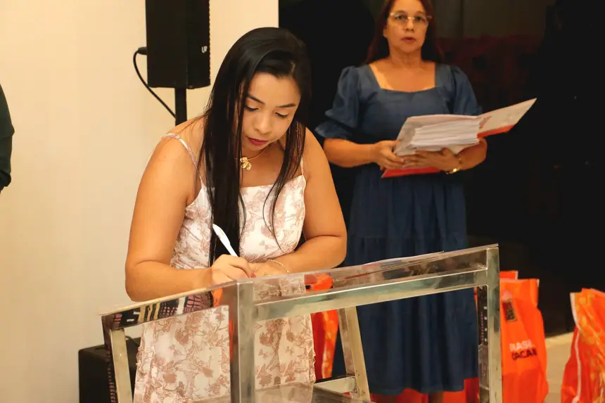  <div class='credito_fotos'>Foto: Márcio Souza &nbsp;&nbsp;|&nbsp;&nbsp; <a href='/midias/2025/originais/20251224004237-GF00009252-F00108693.webp' download><i class='fa-solid fa-download'></i> Download</a></div>