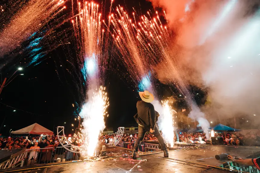  <div class='credito_fotos'>Foto: Heloam Sousa &nbsp;&nbsp;|&nbsp;&nbsp; <a href='/midias/2025/originais/20251230053039-GF00009256-F00108796.webp' download><i class='fa-solid fa-download'></i> Download</a></div>