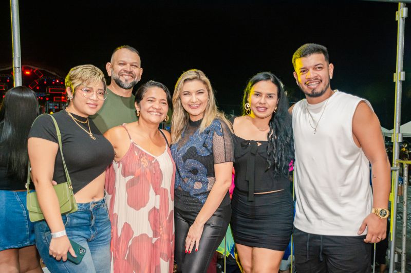  <div class='credito_fotos'>Foto: Karla Reis &nbsp;&nbsp;|&nbsp;&nbsp; <a href='/midias/2025/originais/8034_578933c8-062a-e4c3-8e8e-7c03d1ae548b.jpg' download><i class='fa-solid fa-download'></i> Download</a></div>