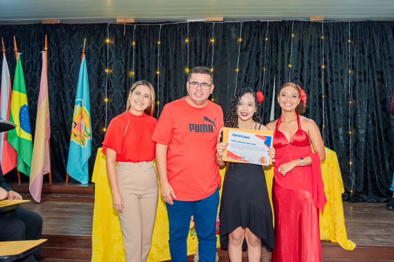  <div class='credito_fotos'>Foto: Karla Reis &nbsp;&nbsp;|&nbsp;&nbsp; <a href='/midias/2025/originais/8036_da739b88-2a4c-6ee5-ac0d-e434f069a5d1.jpg' download><i class='fa-solid fa-download'></i> Download</a></div>