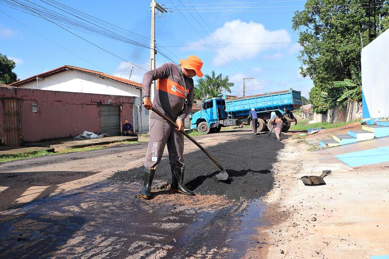 Recuperação asfáltica Perimetral Sul <div class='credito_fotos'>Foto: Márcio Souza &nbsp;&nbsp;|&nbsp;&nbsp; <a href='/midias/2025/originais/8046_21e1228a-08cd-16b7-71d7-5a11211ae23f.jpg' download><i class='fa-solid fa-download'></i> Download</a></div>