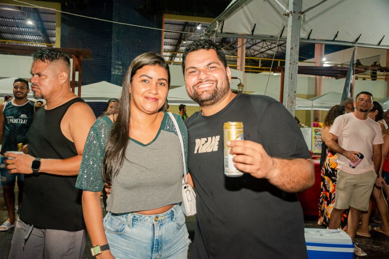  <div class='credito_fotos'>Foto: Karla Reis &nbsp;&nbsp;|&nbsp;&nbsp; <a href='/midias/2025/originais/8072_3c18efe3-e468-382c-46e6-2683cd0dc1d5.jpg' download><i class='fa-solid fa-download'></i> Download</a></div>