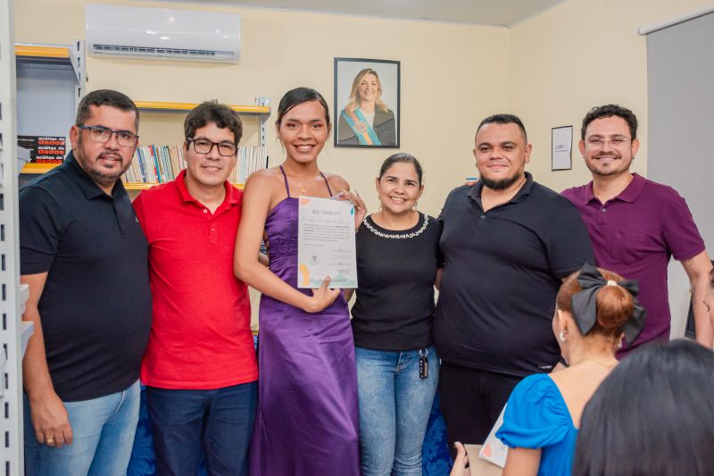  <div class='credito_fotos'>Foto: Karla Reis &nbsp;&nbsp;|&nbsp;&nbsp; <a href='/midias/2025/originais/8092_9efedd1d-f9b7-13a0-7344-45d98e1f8e4f.jpg' download><i class='fa-solid fa-download'></i> Download</a></div>