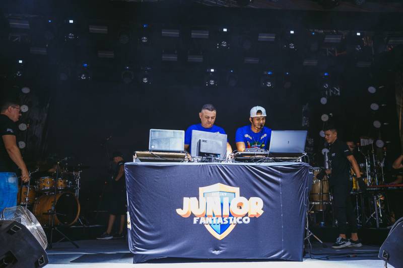 Sassaricando 2025 segue arrastando multidões na segunda noite do maior São João do Pará