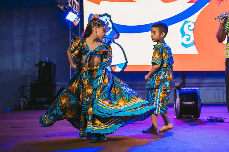 Sassaricando 2025 segue arrastando multidões na segunda noite do maior São João do Pará