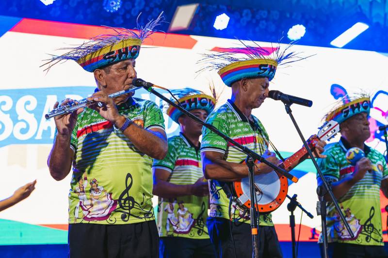 Sassaricando 2025 segue arrastando multidões na segunda noite do maior São João do Pará
