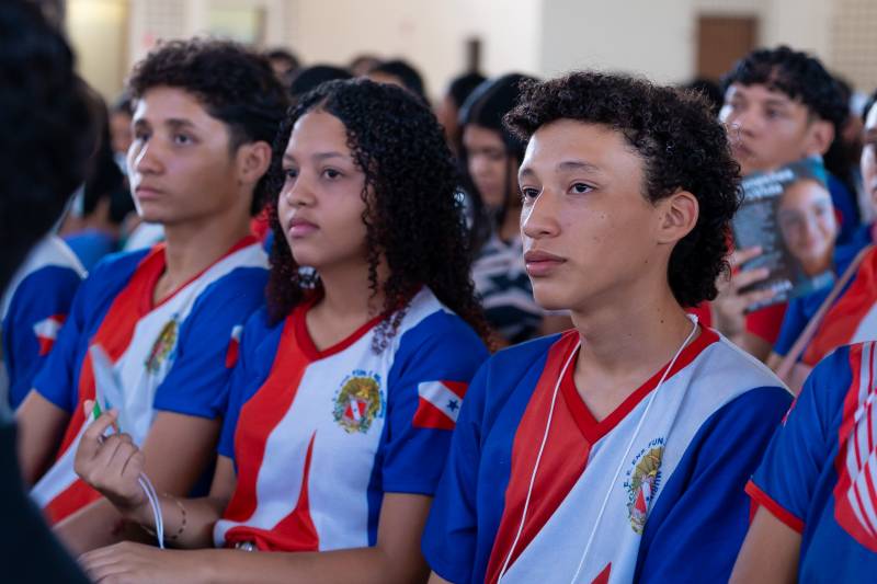 Juventude protagonista! Centenas de jovens se reúnem no 1º Encontro Municipal da Juventude para debater e propor políticas públicas para a próxima década.