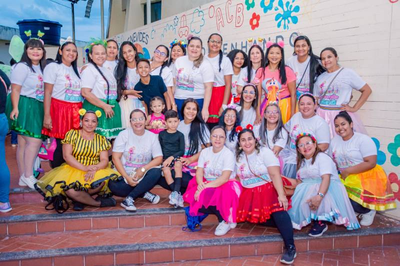 A presença de educadores e servidores reforça o compromisso de toda a gestão com o futuro dos pequenos.