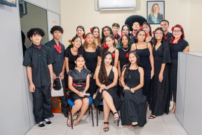 notícia: Primeira turma de Língua Espanhola da SEMJUV conclui formação em Benevides