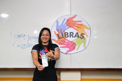 notícia: Prefeitura de Benevides promove curso de Libras