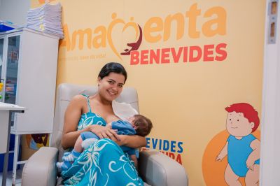 notícia: Agosto Dourado destaca a importância da amamentação e o padrão ouro do leite materno