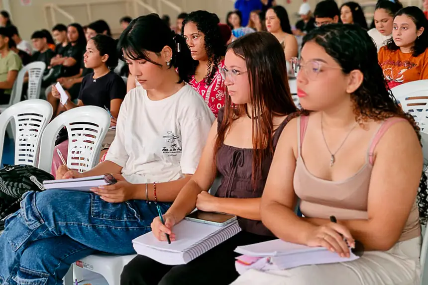 Aulão Preparatório para o PSS do Aprova Benevides 2 dia <div class='credito_fotos'>Foto: Márcio Souza &nbsp;&nbsp;|&nbsp;&nbsp; <a href='/midias/2026/originais/20260221201111-GF00009316-F00111712.webp' download><i class='fa-solid fa-download'></i> Download</a></div>