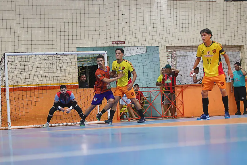 Campeonato Série B <div class='credito_fotos'>Foto: Márcio Souza &nbsp;&nbsp;|&nbsp;&nbsp; <a href='/midias/2026/originais/20260625235853-GF00009454-F00118856.webp' download><i class='fa-solid fa-download'></i> Download</a></div>