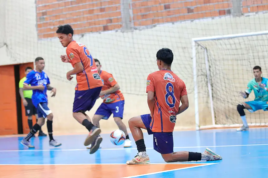 FUT-SAL CAMPEONATO SÉRIE B SEXTA <div class='credito_fotos'>Foto: Márcio Souza &nbsp;&nbsp;|&nbsp;&nbsp; <a href='/midias/2026/originais/20260704004756-GF00009464-F00119183.webp' download><i class='fa-solid fa-download'></i> Download</a></div>