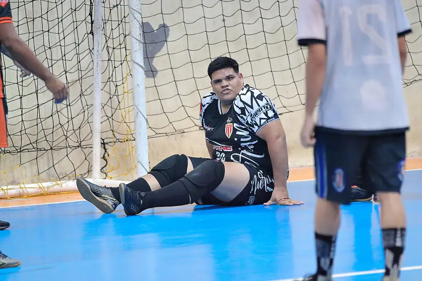 FUT-SAL CAMPEONATO SÉRIE B SEXTA <div class='credito_fotos'>Foto: Márcio Souza &nbsp;&nbsp;|&nbsp;&nbsp; <a href='/midias/2026/originais/20260704004814-GF00009464-F00119195.webp' download><i class='fa-solid fa-download'></i> Download</a></div>