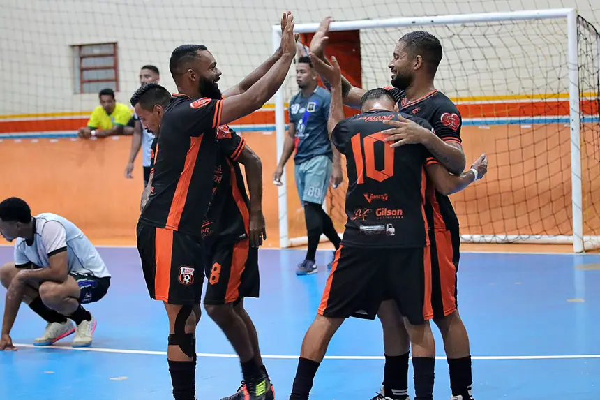 FUT-SAL CAMPEONATO SÉRIE B SEXTA <div class='credito_fotos'>Foto: Márcio Souza &nbsp;&nbsp;|&nbsp;&nbsp; <a href='/midias/2026/originais/20260704004818-GF00009464-F00119197.webp' download><i class='fa-solid fa-download'></i> Download</a></div>