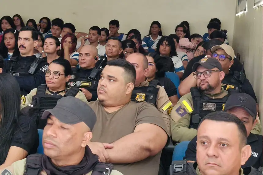  <div class='credito_fotos'>Foto:  &nbsp;&nbsp;|&nbsp;&nbsp; <a href='/midias/2026/originais/20260924133303-GF00009542-F00124150.webp' download><i class='fa-solid fa-download'></i> Download</a></div>